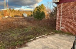 912 Washington Street N, Auburn, ME 04210