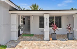 5121 NE 30th Ter, Lighthouse Point, FL 33064