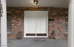 1204 Deerfield Lane, Jackson, MS 39211