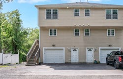 18 Bartlett Ave, Chelmsford, MA 01824