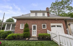1875 Roxbury Road, Upper Arlington, OH 43212