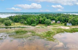 Garth Point 25.25 Lane, Rapid River, MI 49878