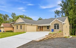 3907 Pontiac Lake Road, Waterford Twp, MI 48328