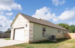 305 String Prairie Way, Smithville, TX 78957