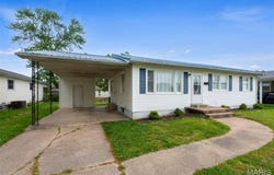 105 West Clarman, Chaffee, MO 63740