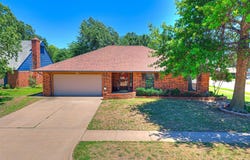 700 N Briarcliff Drive, Moore, OK 73170