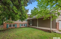 74 Holliday Road, Springfield, IL 62702
