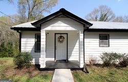 899 E Doyle Street, Toccoa, GA 30577