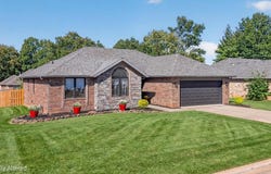 509 Willowdale Court, Nixa, MO 65714