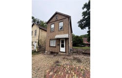 907 Walnut Street, Braddock, PA 15104