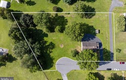 55 CLEARVIEW Drive, REINHOLDS, PA 17569