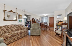 964 S 3rd Avenue, Des Plaines, IL 60016