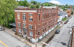 400 5th St, Charleroi, PA 15022