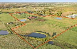 2751 Mitchell Road, Krum, TX 76249