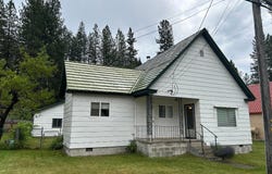 220 Shasta Avenue, McCloud, CA 96057