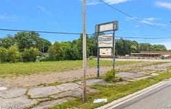 4403 Davison Road, Burton, MI 48509