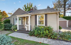 11244 NE SKIDMORE St, Portland, OR 97220