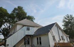 201 SE locust, Leon, IA 50144