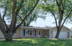 507 3rd St SE, Sioux Center, IA 51250