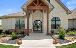 1602 Hunt Drive, Salado, TX 76571