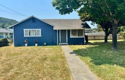 140 River Street, Rio Dell, CA 95562