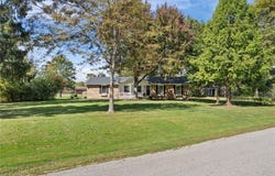7566 Wake Robin Drive, Hudson, OH 44236