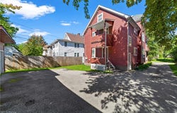 3140 Meadowbrook Boulevard, Cleveland Heights, OH 44118