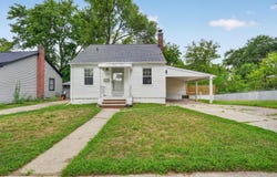 230 Dick Avenue, Pontiac, MI 48341