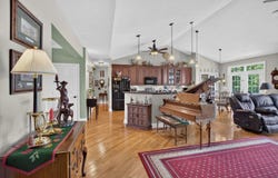 242 KENSINGTON DR, ELKTON, VA 22827