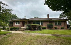 108 CREST CIRCLE N, Jasper, AL 35501