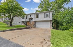 907 Guenzler Drive, Imperial, MO 63052