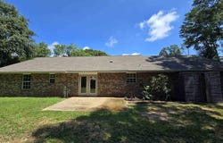 5783 Kabel Dr, Milton, FL 32570