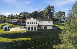 7121 Kingstead Drive, Slatington, PA 18080