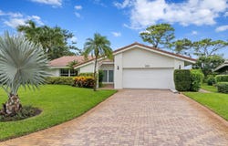 925 Foxpointe Circle, Delray Beach, FL 33445