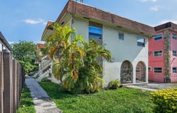 450 SW 9th St, Miami, FL 33130