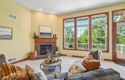 443 Minors Dr, Mukwonago, WI 53149