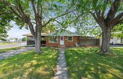 1735 N 18th Dr, Pasco, WA 99301