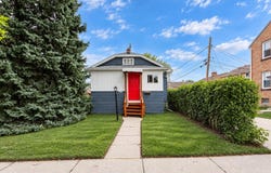 2254 S 75th St, West Allis, WI 53219