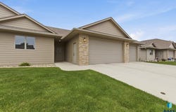4505 E Kearney Pl, Sioux Falls, SD 57110