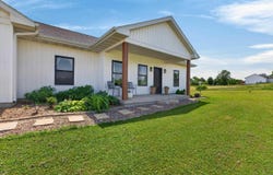 105 Pine Ridge Road, New Hartford, IA 50660