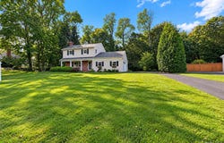 2 Salem Drive, Stony Brook, NY 11790