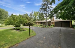 567 Happ Road, Northfield, IL 60093