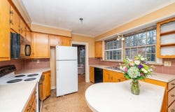 1 Exeter Road, Kingston, NH 03848