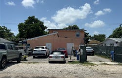 5730 Plunkett St, Hollywood, FL 33023