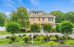 56 Ocean Avenue, Hampton Bays, NY 11946