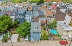 3936 Clement Way, Bloomfield, PA 15224