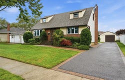 947 White Birch Lane, Wantagh, NY 11793