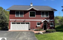 910 Rusch View Ridge, Traverse City, MI 49696