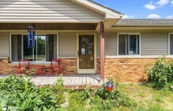 7353 E Maple Avenue, Grand Blanc, MI 48439