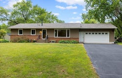 6101 Oak Circle, North Branch, MN 55056